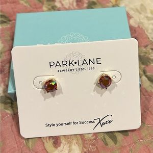 NWOT Iridescent Coral Impression earring Park Lane